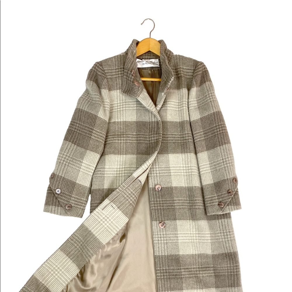 Womens' Vintage 1980's Albert Nipon Classic Brushed Woolen Coat made in the USA